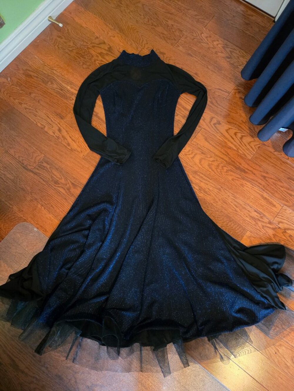 NWOT Stunning sapphire blue ballroom gown, size M/L